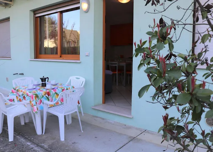 Apartment Relax And Chill By The Pool-beahost *